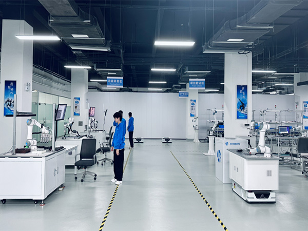 中奕科技攜手岳信，IP56X 砂塵試驗箱開啟產(chǎn)品防塵新征程